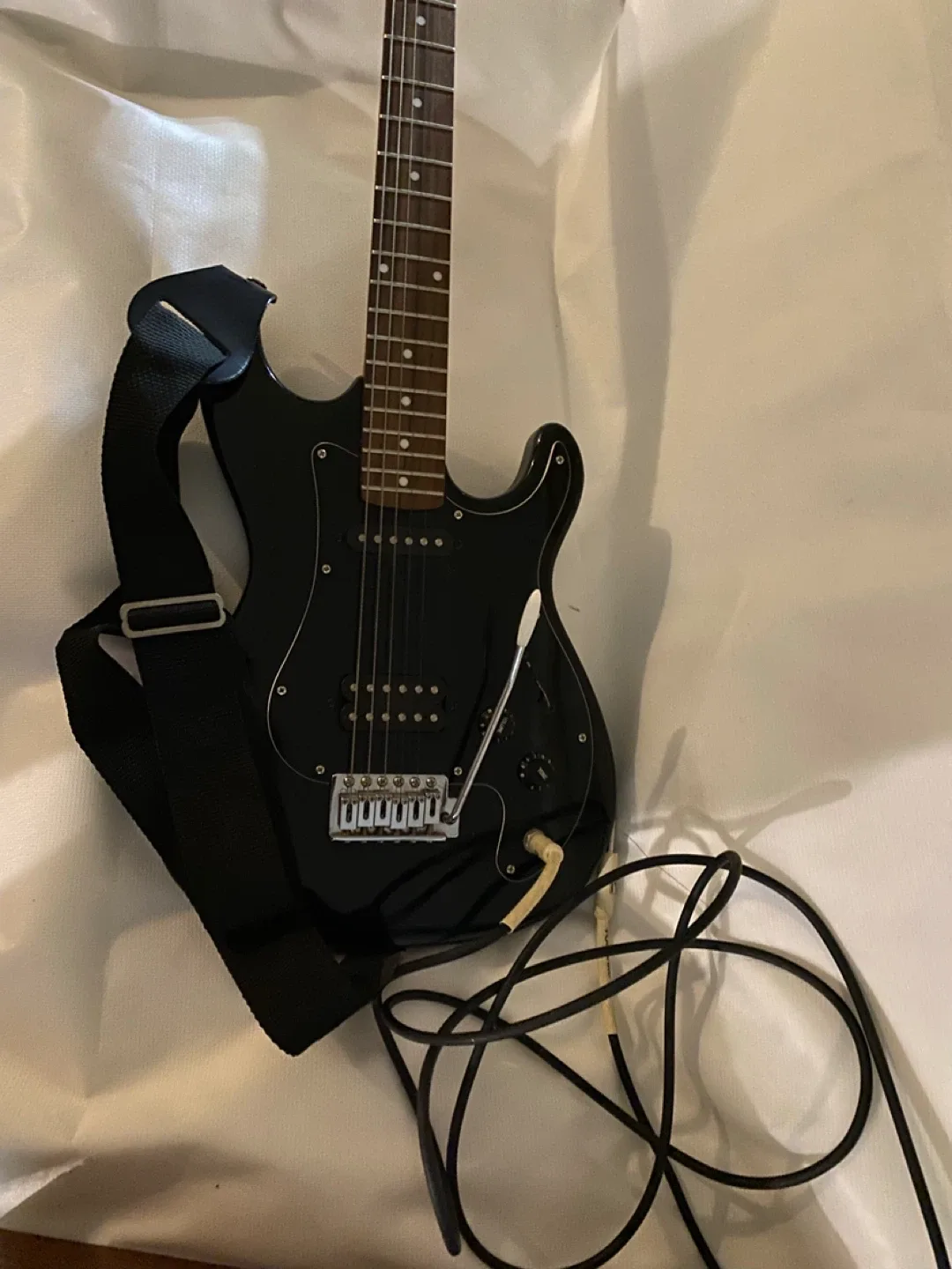 NOVA Electric Guitar - Black image indicator(4)