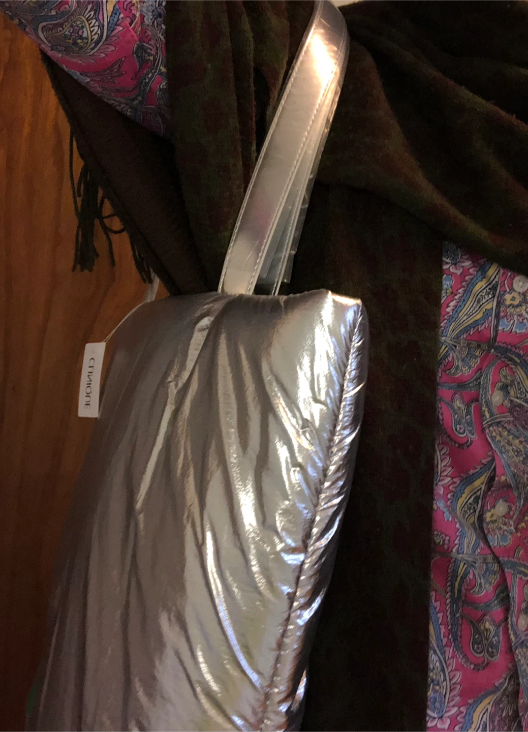 A New Clinique Silver Puffer Tote Bag - photo 4