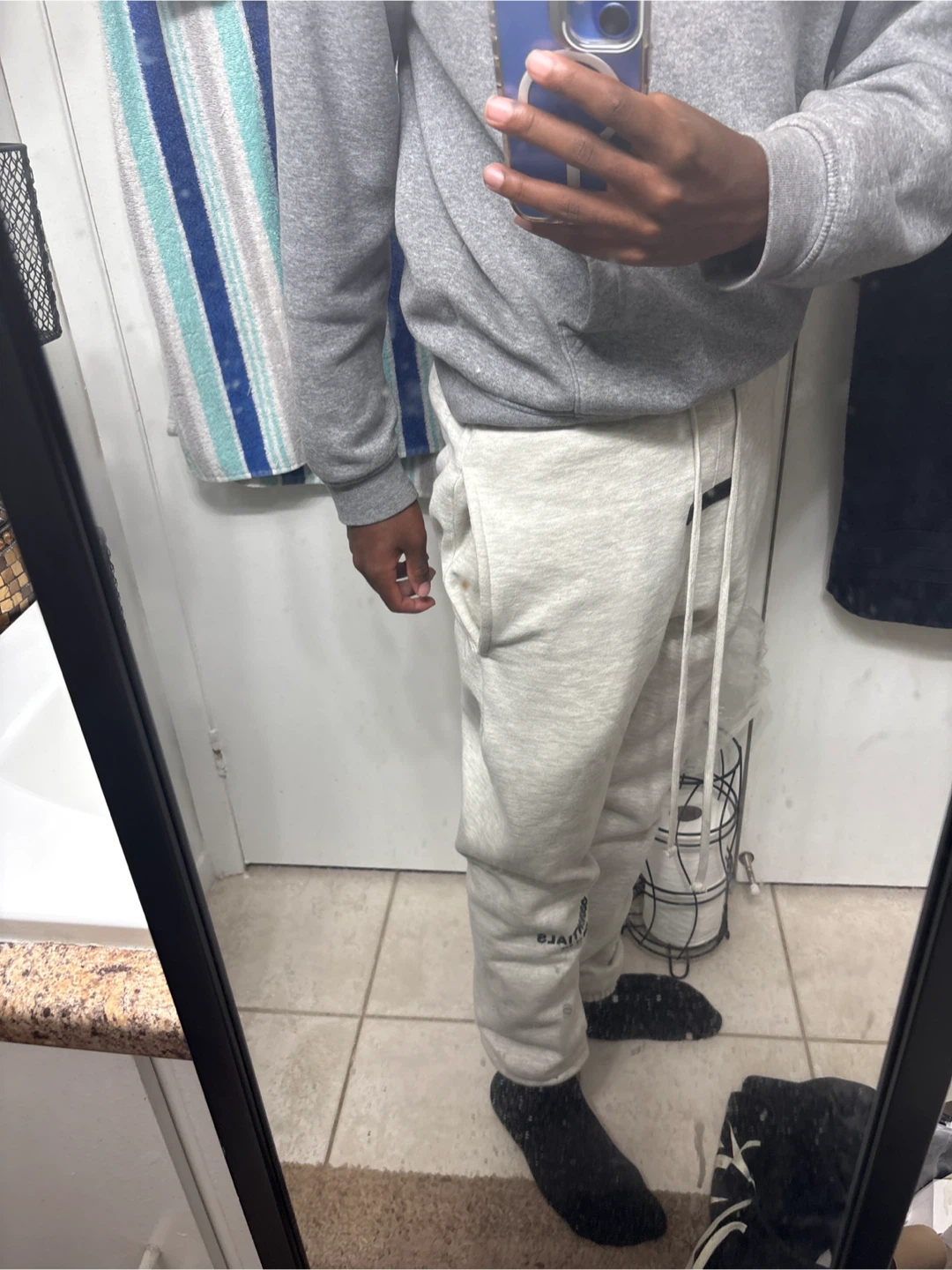 Light Oatmeal Essentials Sweats - photo 4