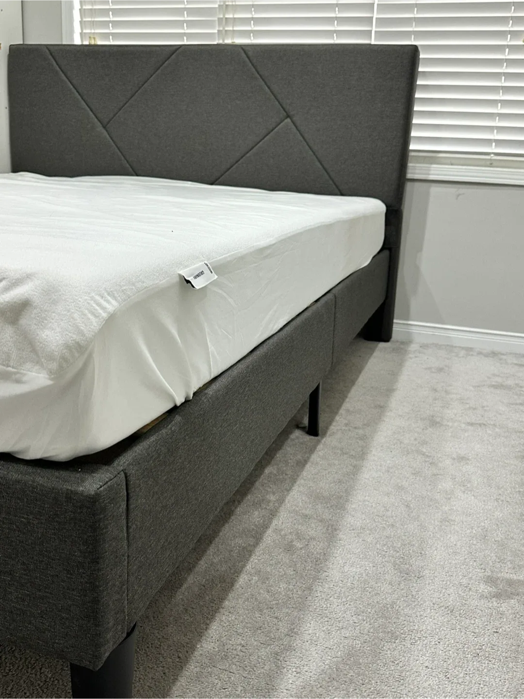 7” Sleep Country Medium Firm-memory foam Queen Mattress image indicator(2)