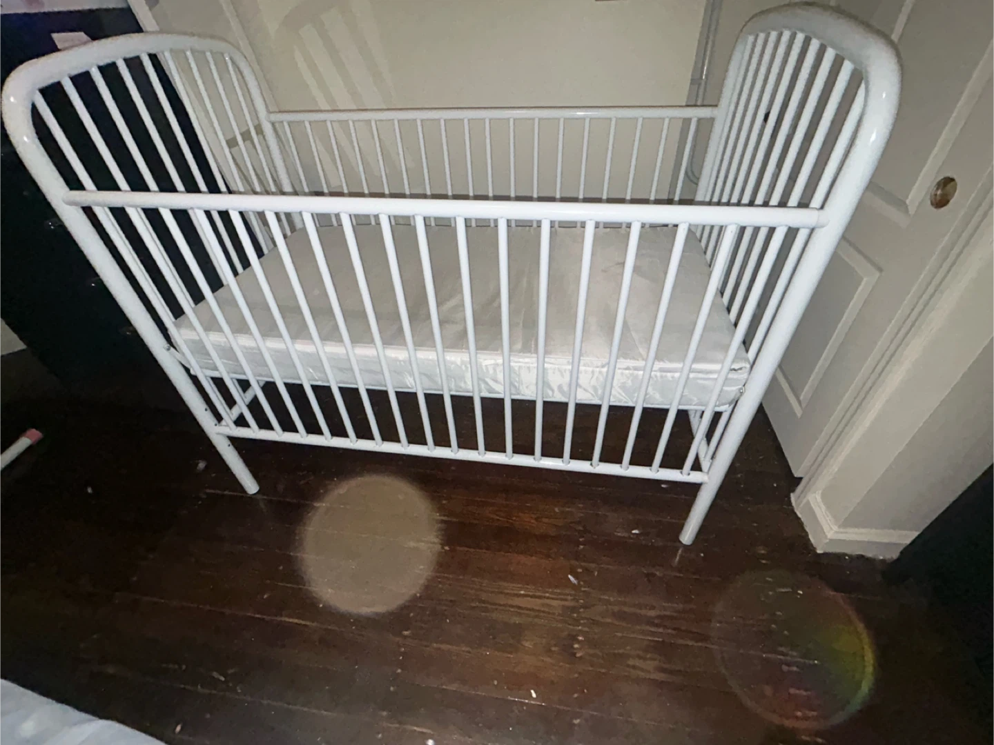 White Metal Baby Crib - photo 3