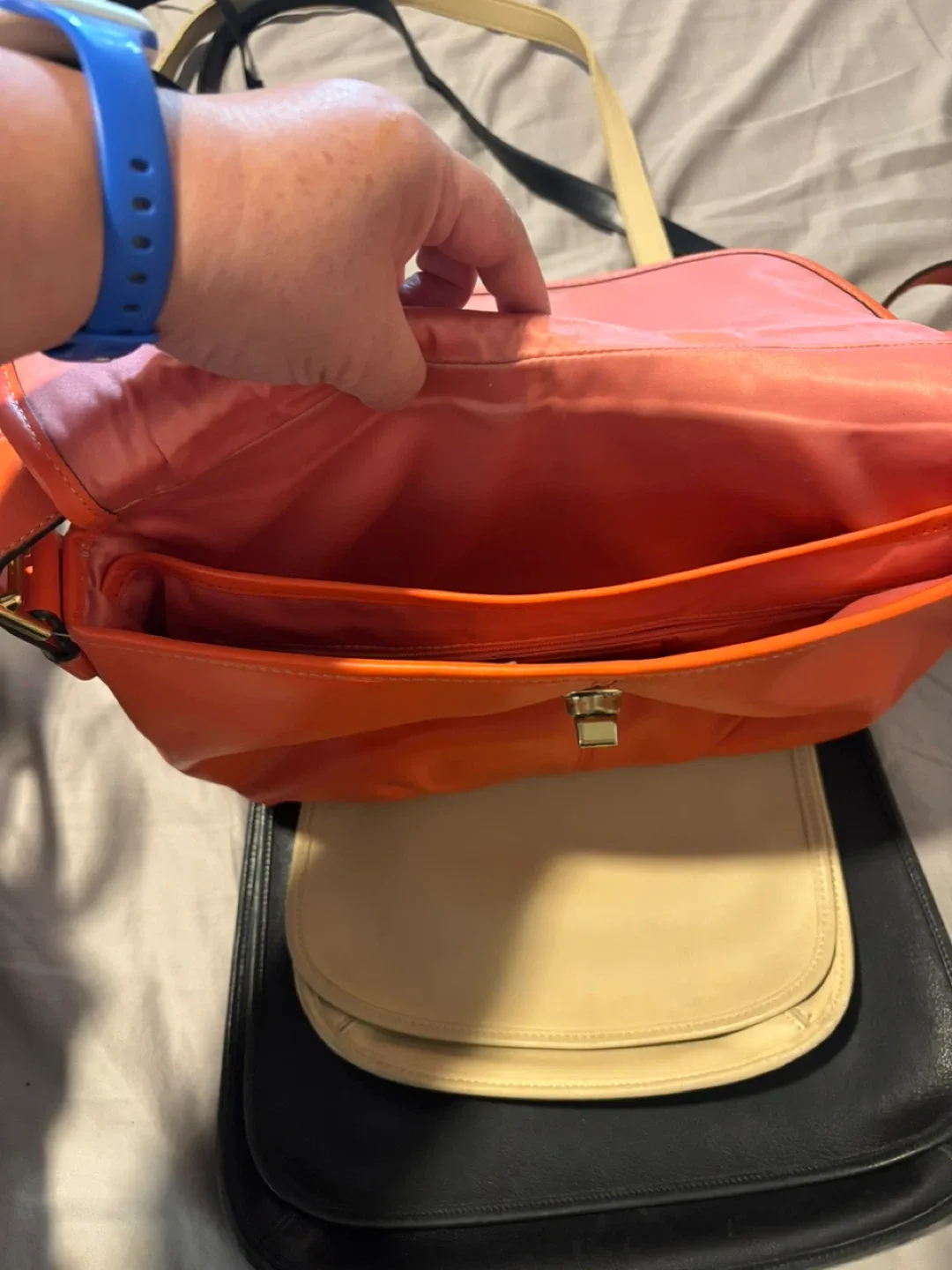 Coach Leather crossbody bags image indicator(4)