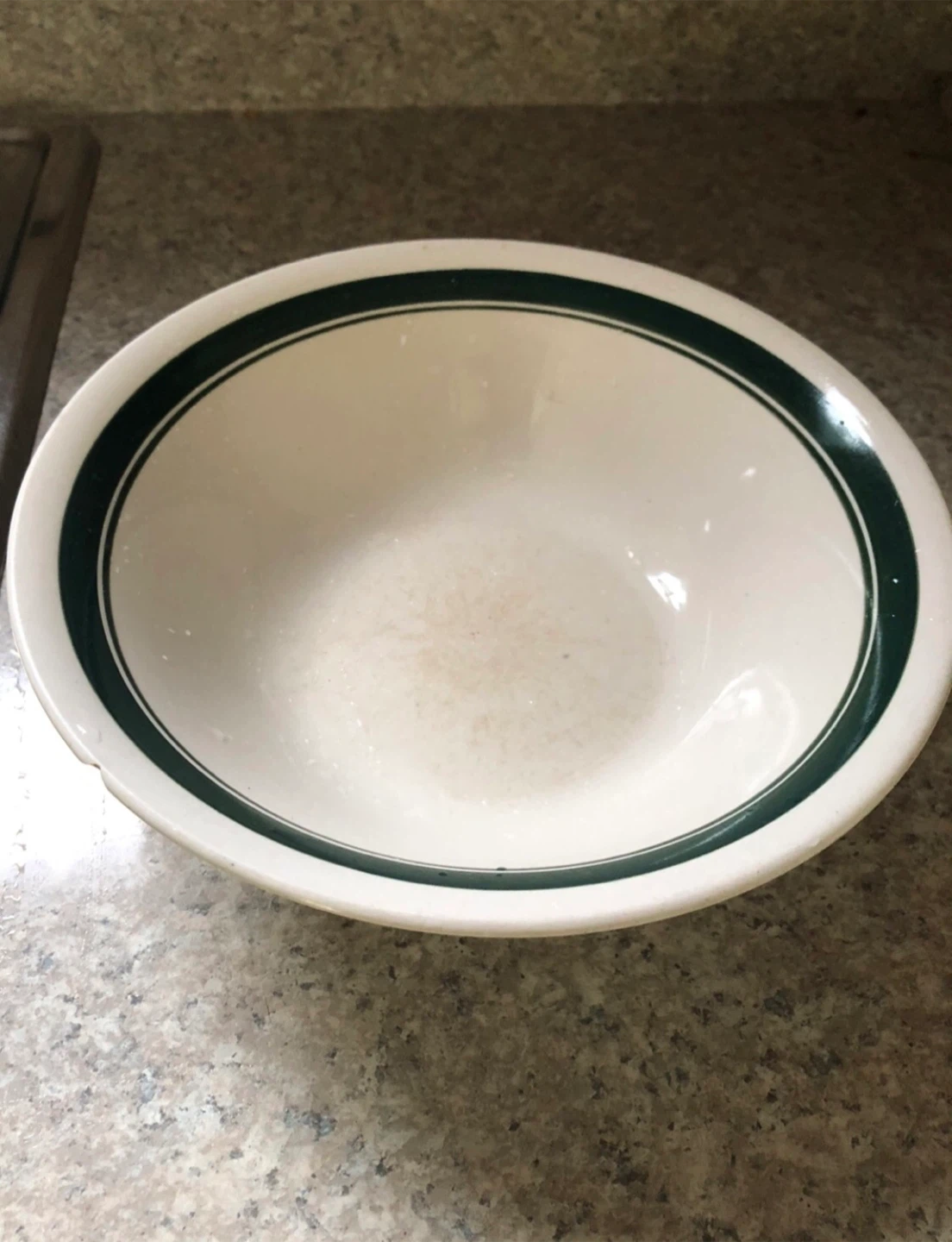 🆓White Bowl with Green Trim