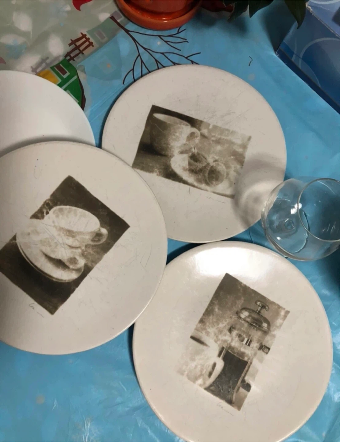 🆓Plates & a glass
