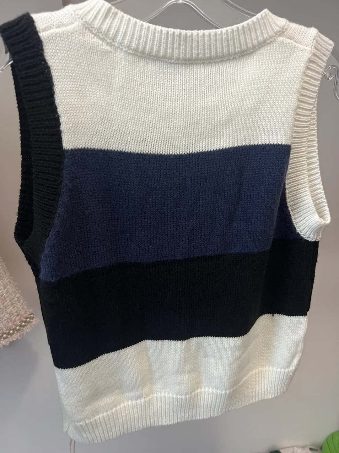 Chanel Knit Vest image indicator(3)