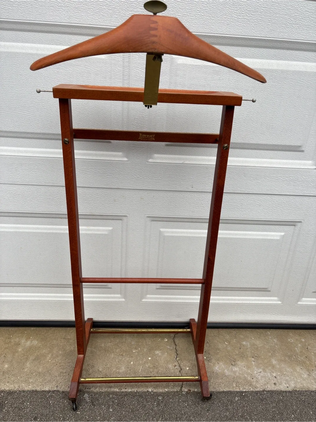 Birkdale Eaton's of Canada Valet Stand image indicator(2)
