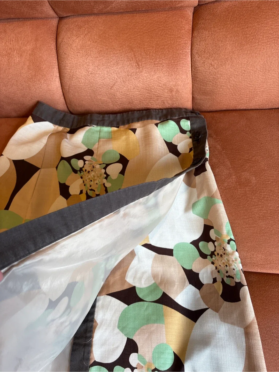 Talbots Floral Skirt - Size 8 image indicator(2)