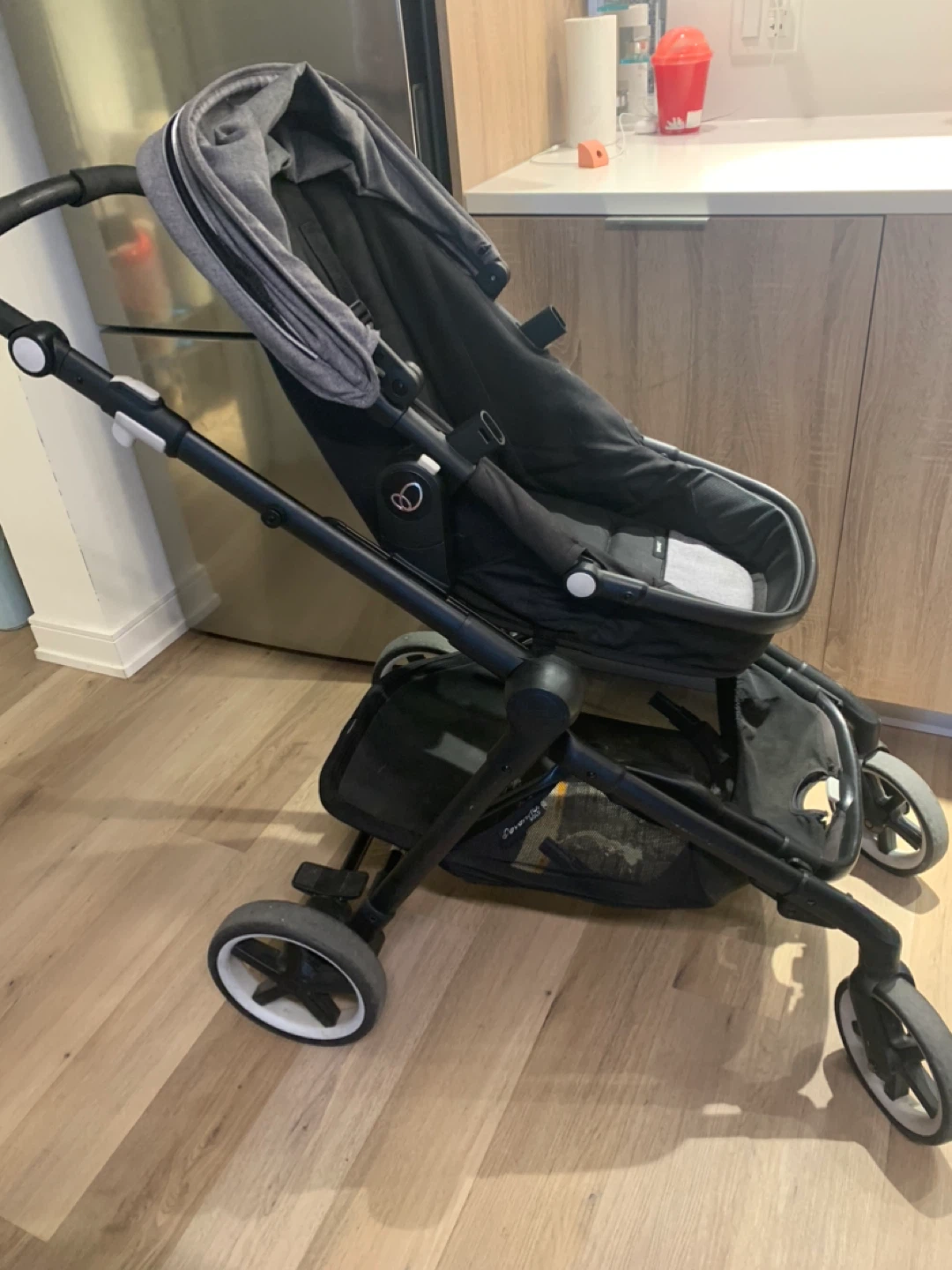 Evenflo Pivot Xplore Stroller Wagon - Grey - photo 3