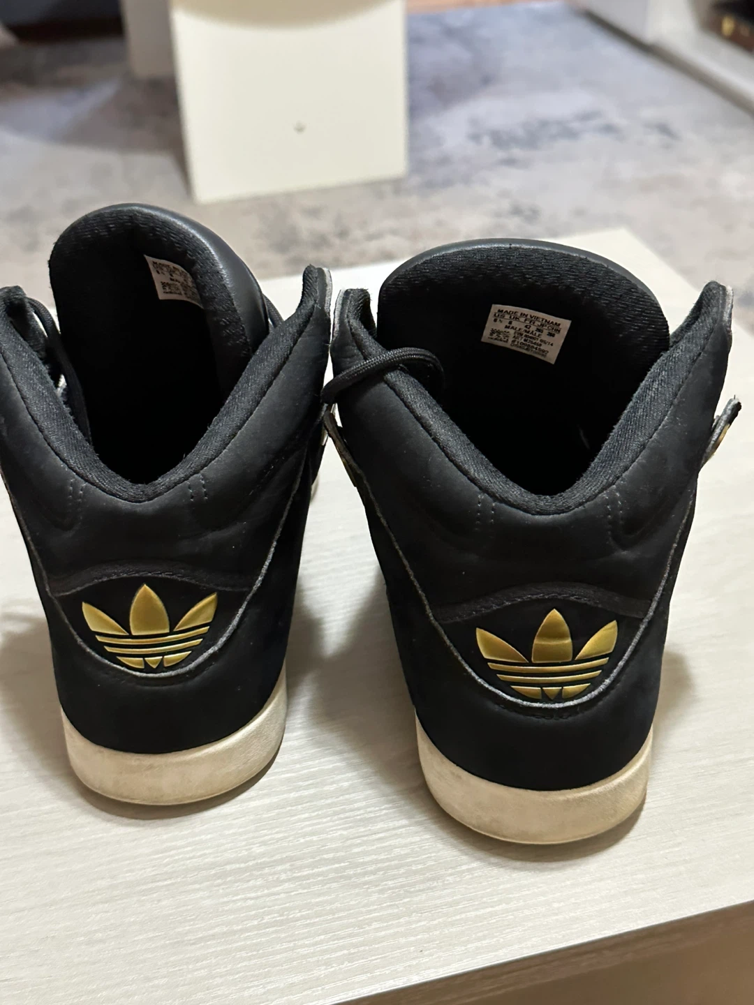 Adidas M25456 High Top Sneakers - Size 8.5 - photo 4