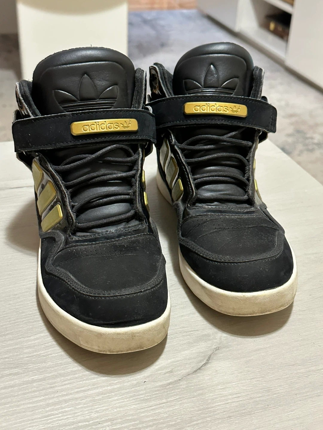 Adidas M25456 High Top Sneakers - Size 8.5