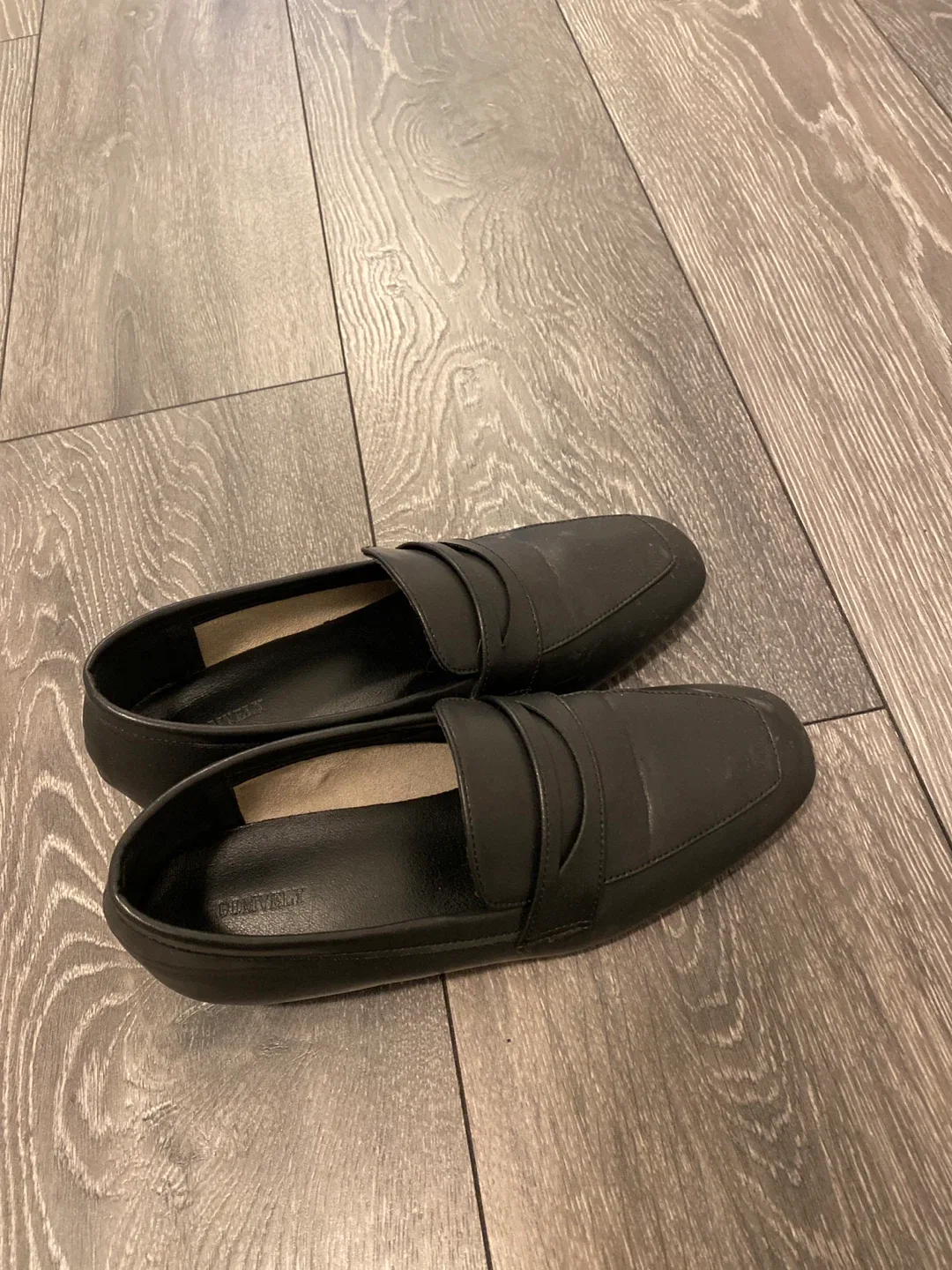 Black Leather Loafers image indicator(2)
