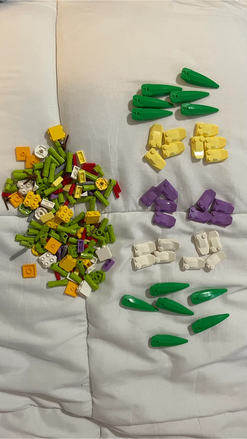 Two Lego Tulips Sets - photo 2