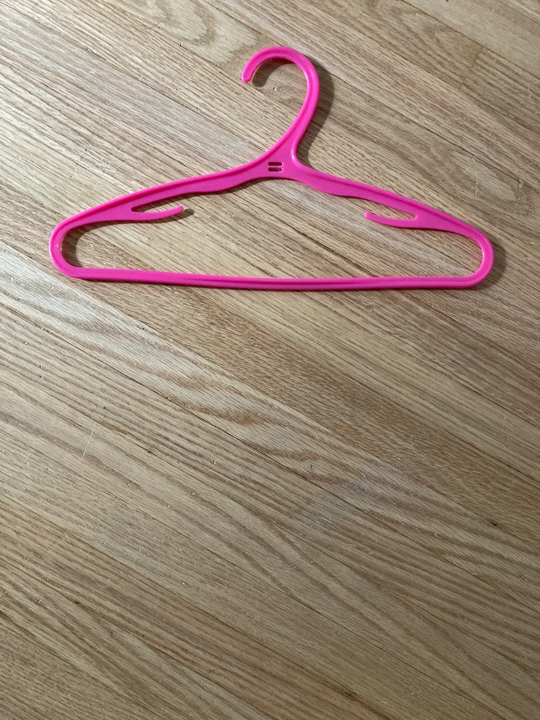 21 plastic kids hangers - pink, orange & white image indicator(3)