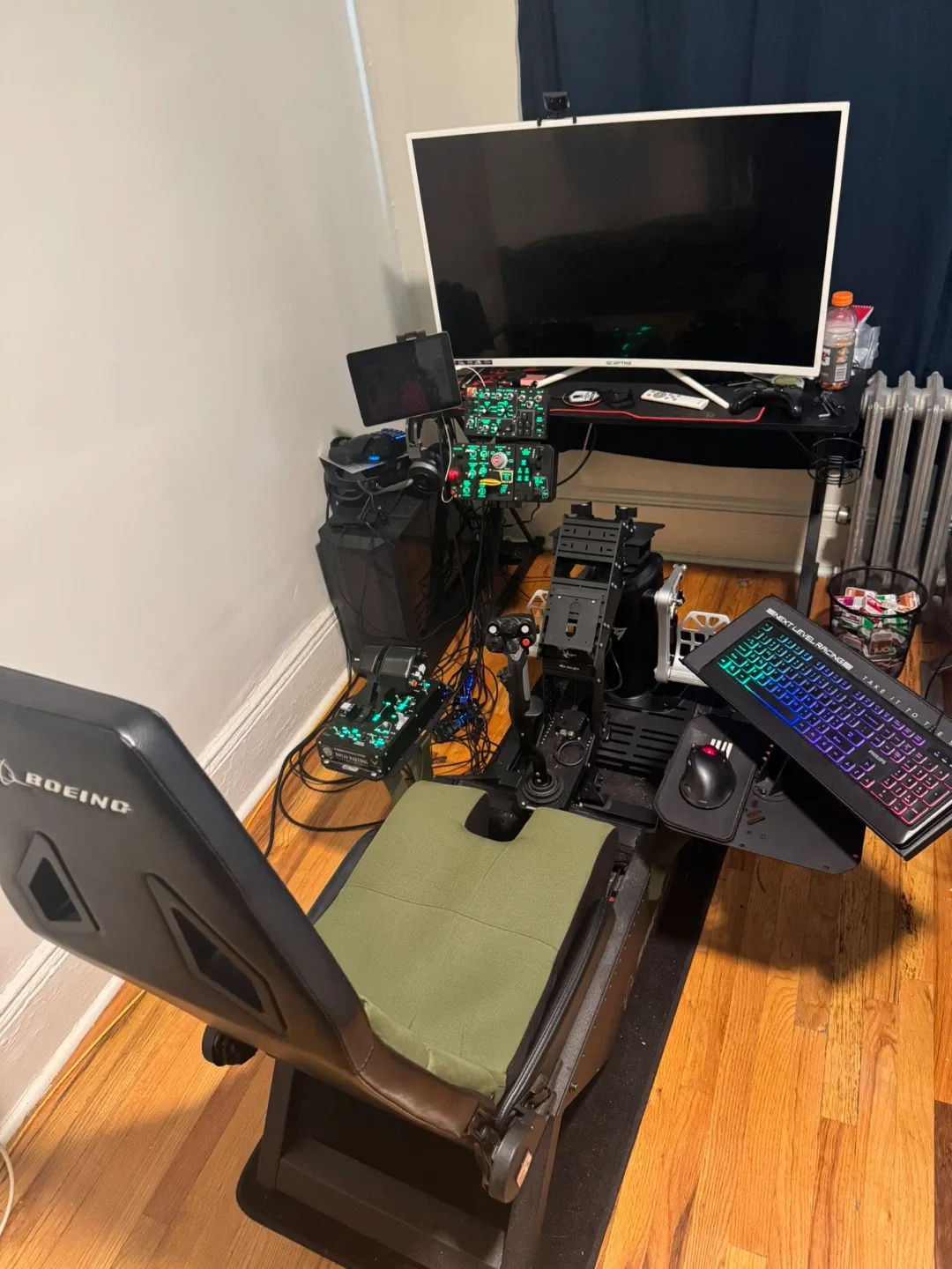 Next Level Racing Flight Simulator Cockpit image indicator(2)