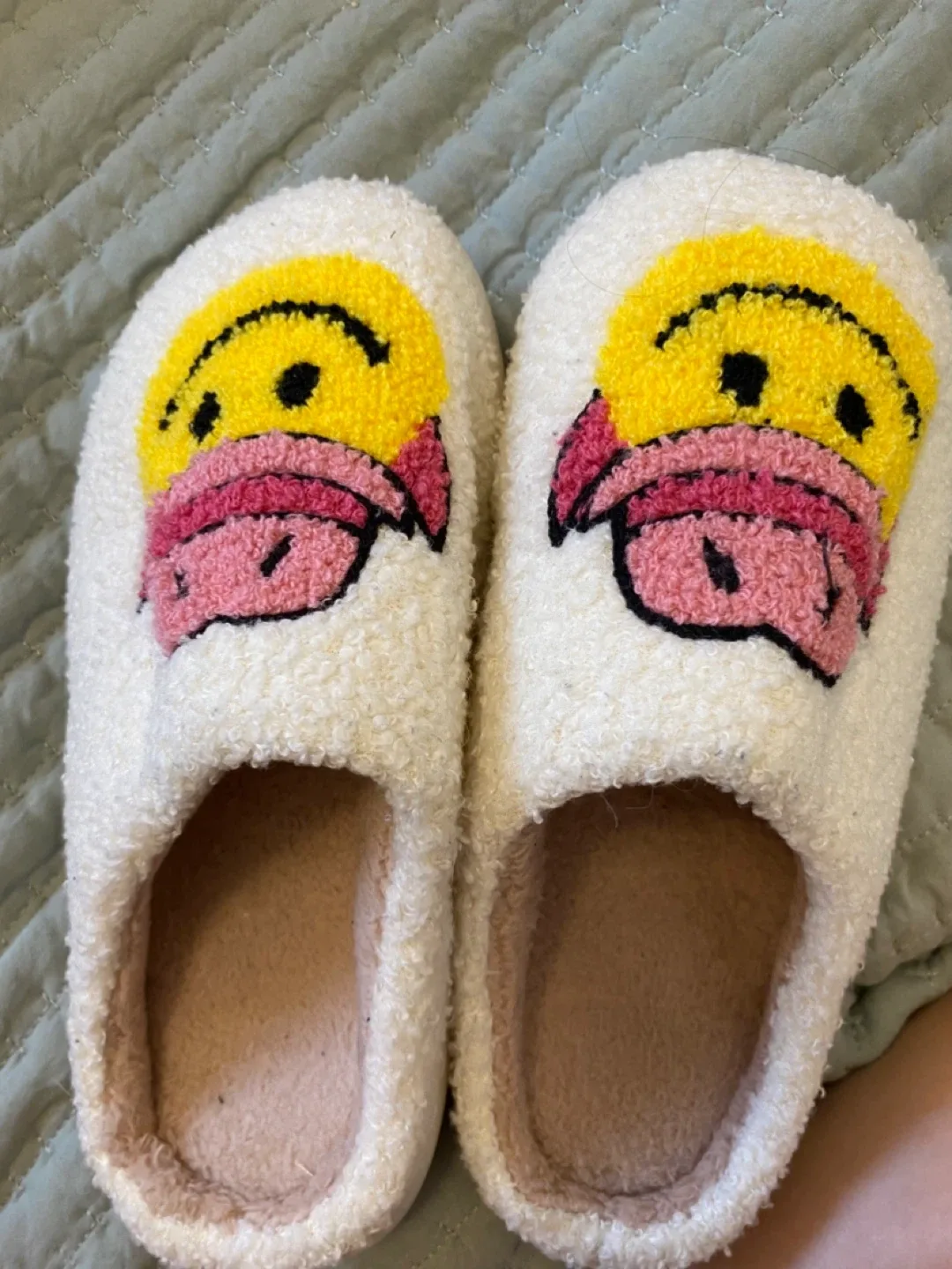 Cute Smiley Face Slippers image indicator(3)
