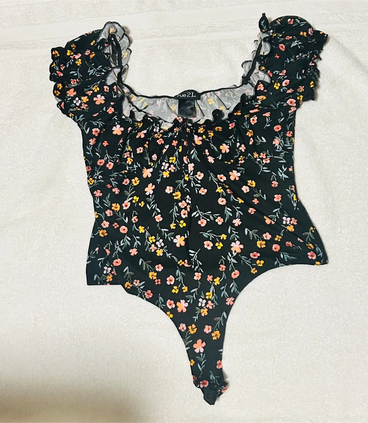 Free Rue21 Floral Bodysuit - Size Small