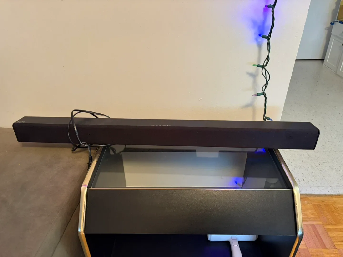 Sanyo 39inch Sound Bar + Remote image indicator(2)