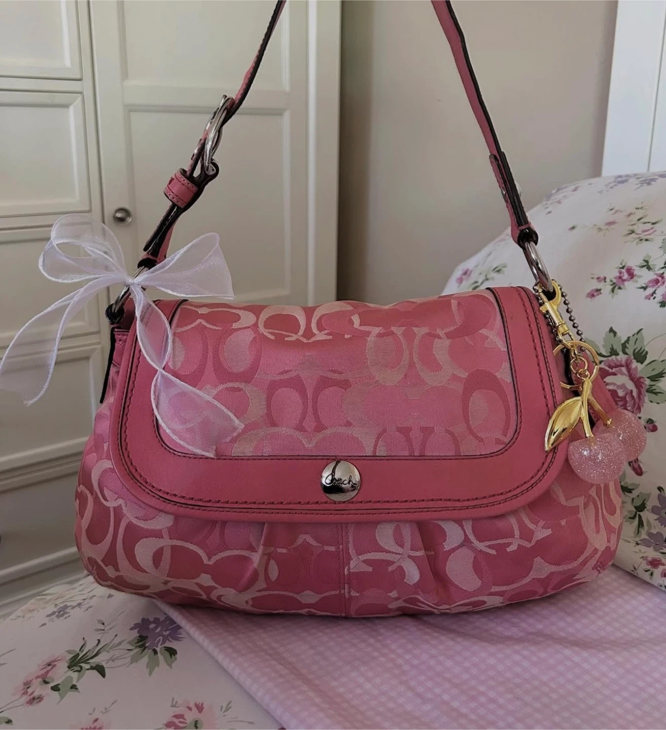 Y2K rare pink coach purse