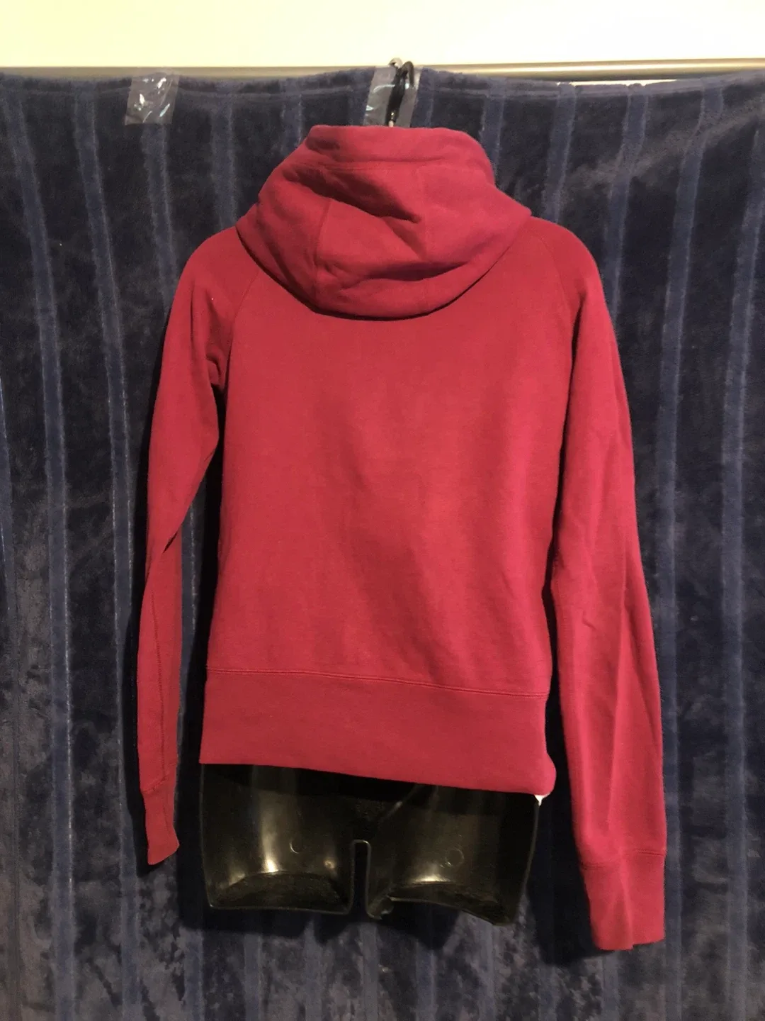 Roots Canada XS (youth )Burgundy Hoodie image indicator(2)