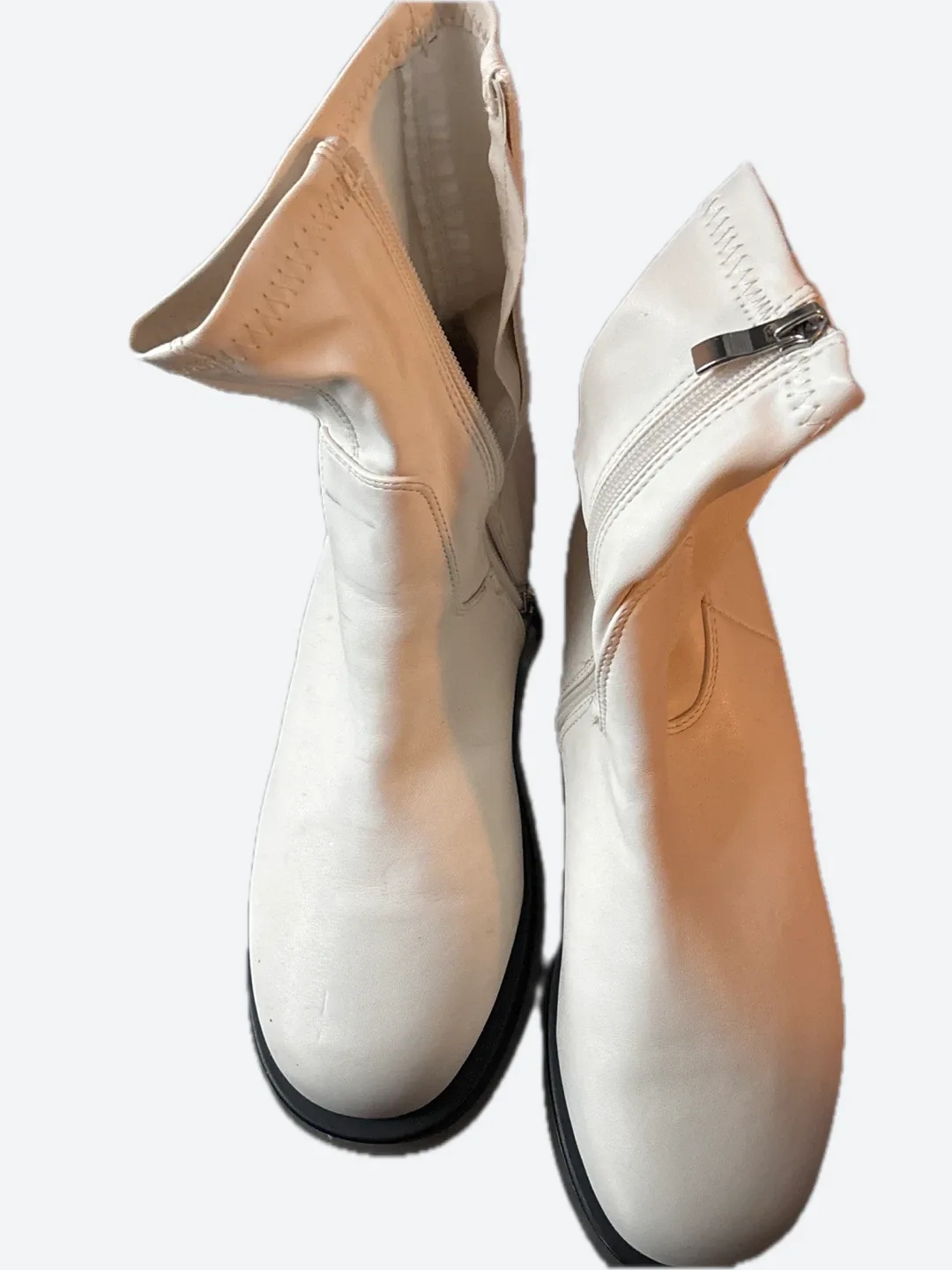 Beige Boots with Clear Sole image indicator(2)