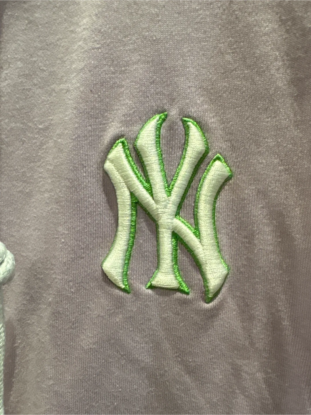 MLB New York Yankees Lavender Hoodie image indicator(2)