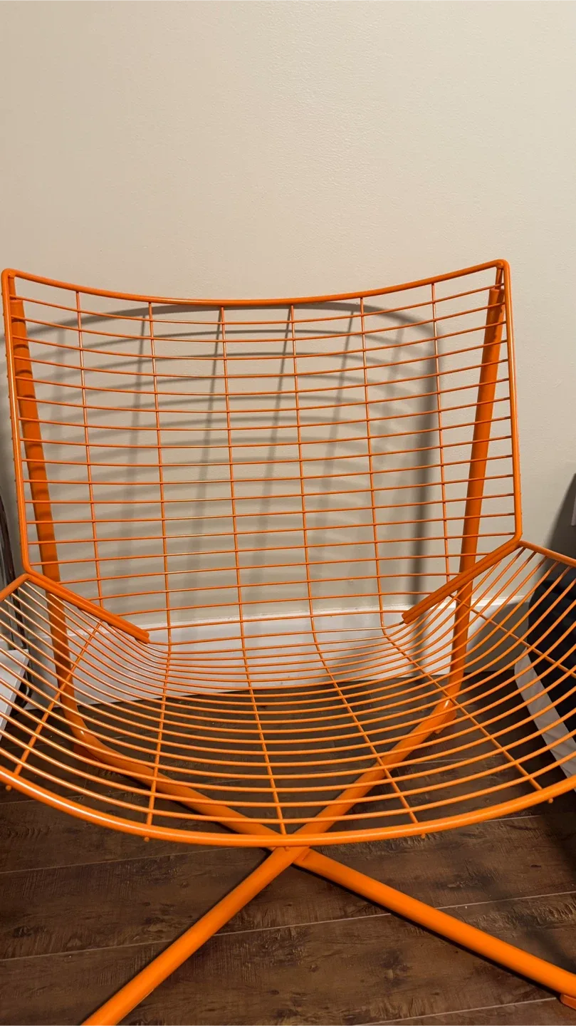 IKEA SKÅLBODA Armchair - Orange image indicator(2)