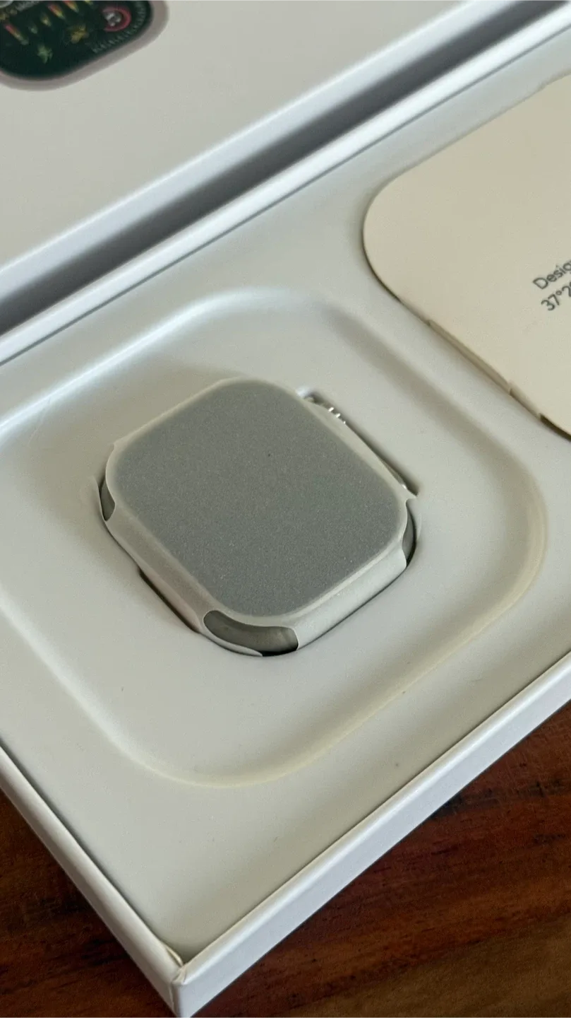 New Apple Watch Ultra 2 49mm Titanium Black image indicator(4)