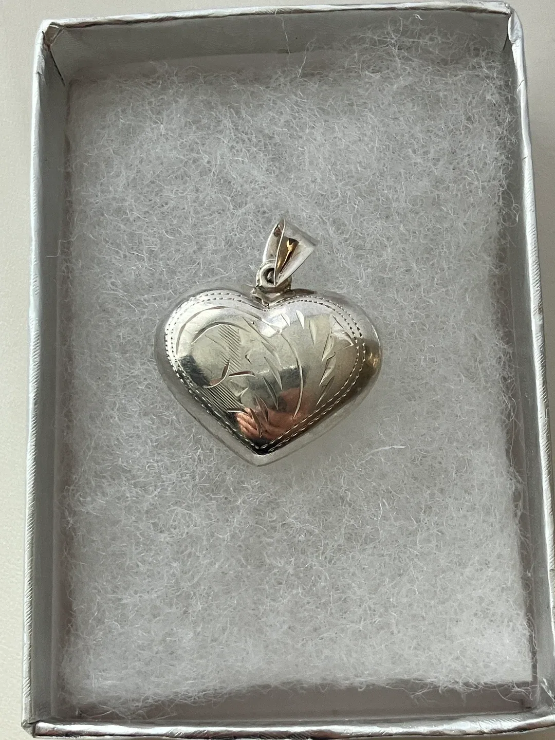 Vintage Sterling Silver Puffy Heart Pendant image indicator(3)