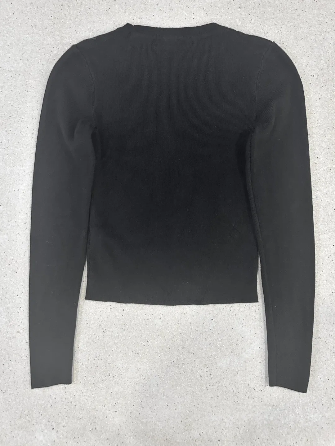 LOT of 7 cropped Black Long Sleeve Tops - Size XS and S image indicator(5)