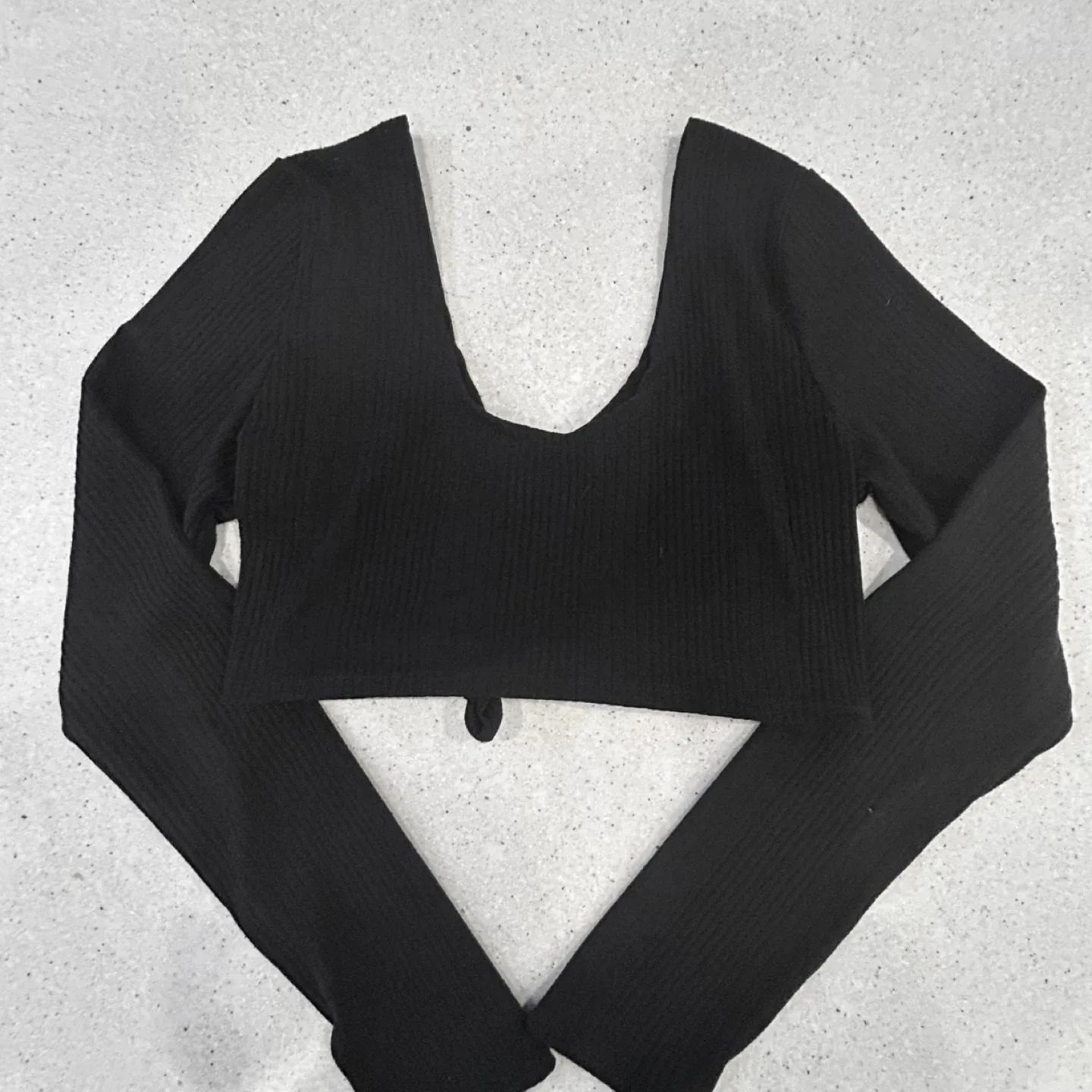 LOT of 7 cropped Black Long Sleeve Tops - Size XS and S image indicator(6)