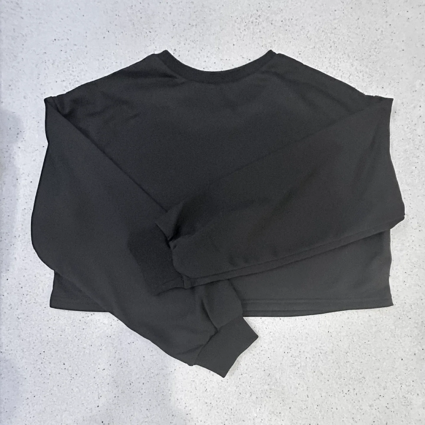 LOT of 7 cropped Black Long Sleeve Tops - Size XS and S image indicator(9)