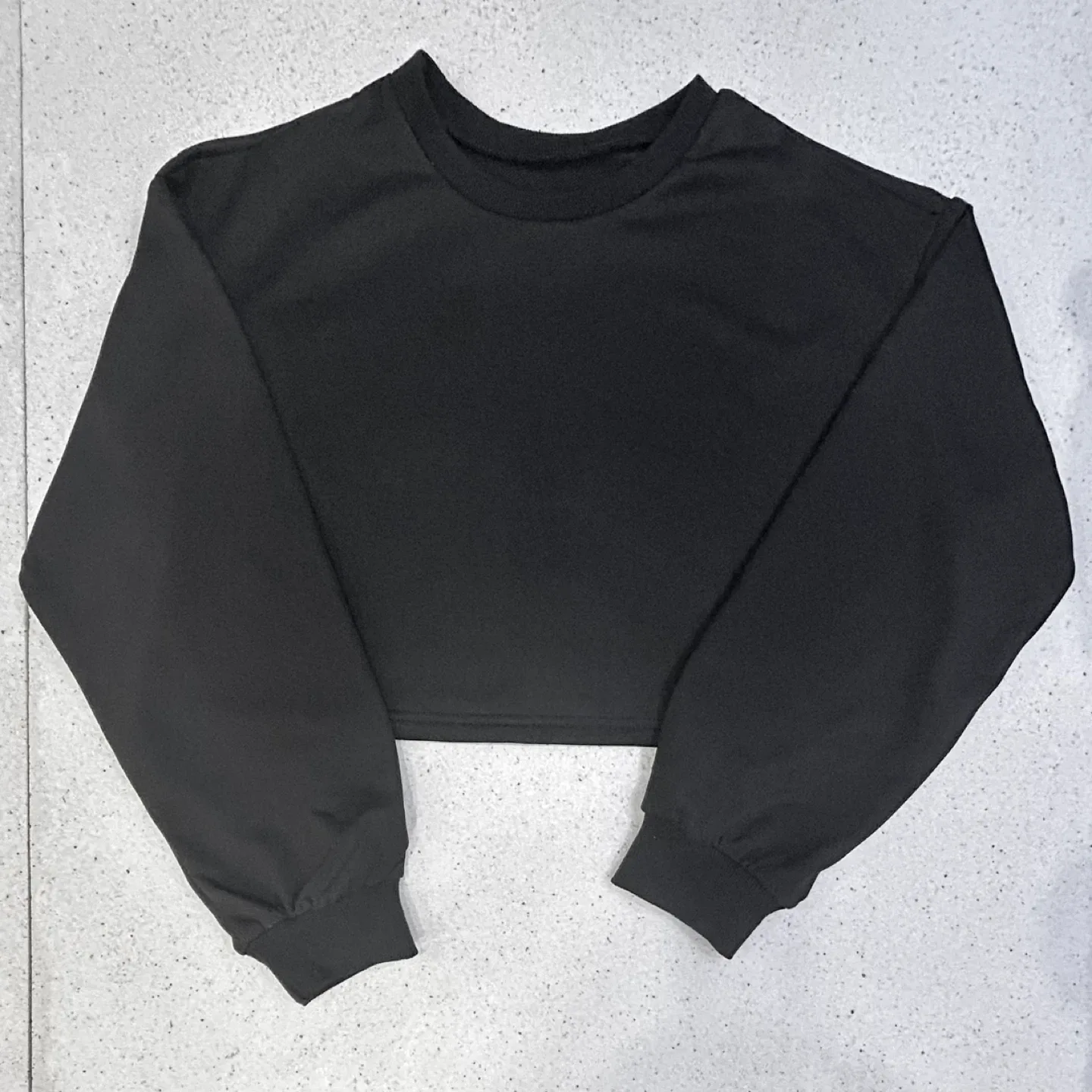 LOT of 7 cropped Black Long Sleeve Tops - Size XS and S image indicator(8)