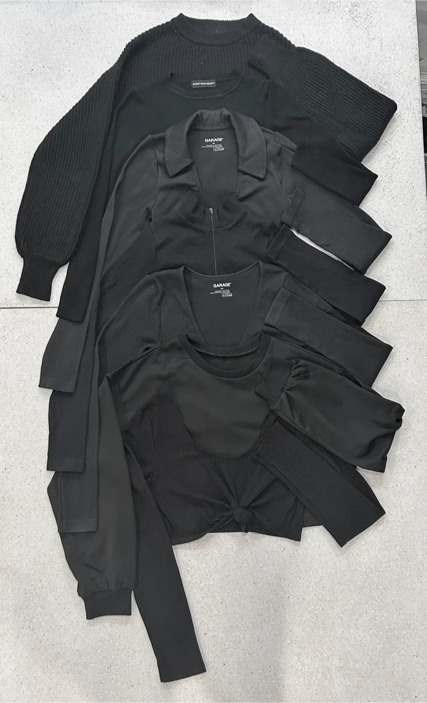 LOT of 7 cropped Black Long Sleeve Tops - Size XS and S image indicator(10)