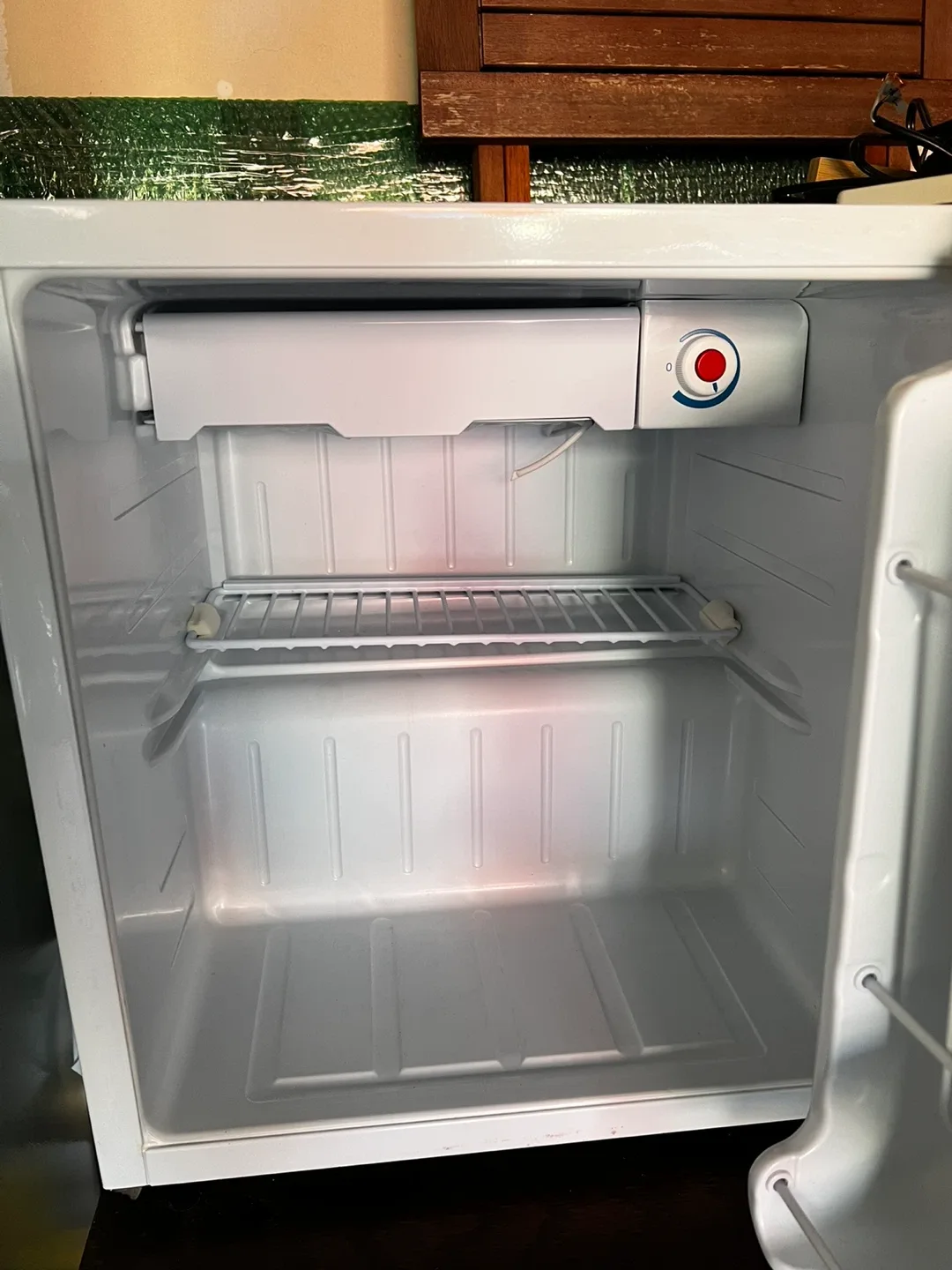 Danby Compact Refrigerator - Great Condition image indicator(2)