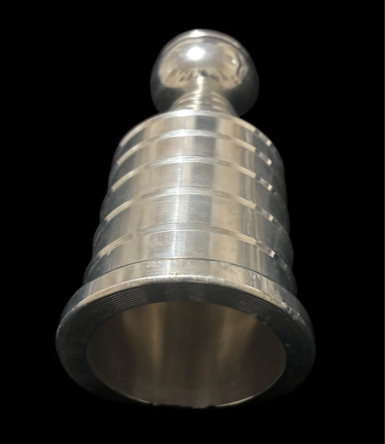 Silver Stanley Cup Replica image indicator(2)
