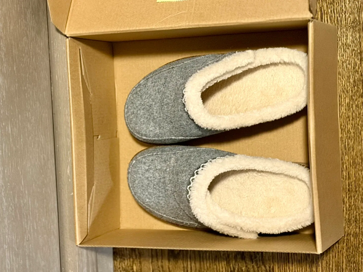 Orthofeet Women's Grey Slippers, Size 8 image indicator(6)