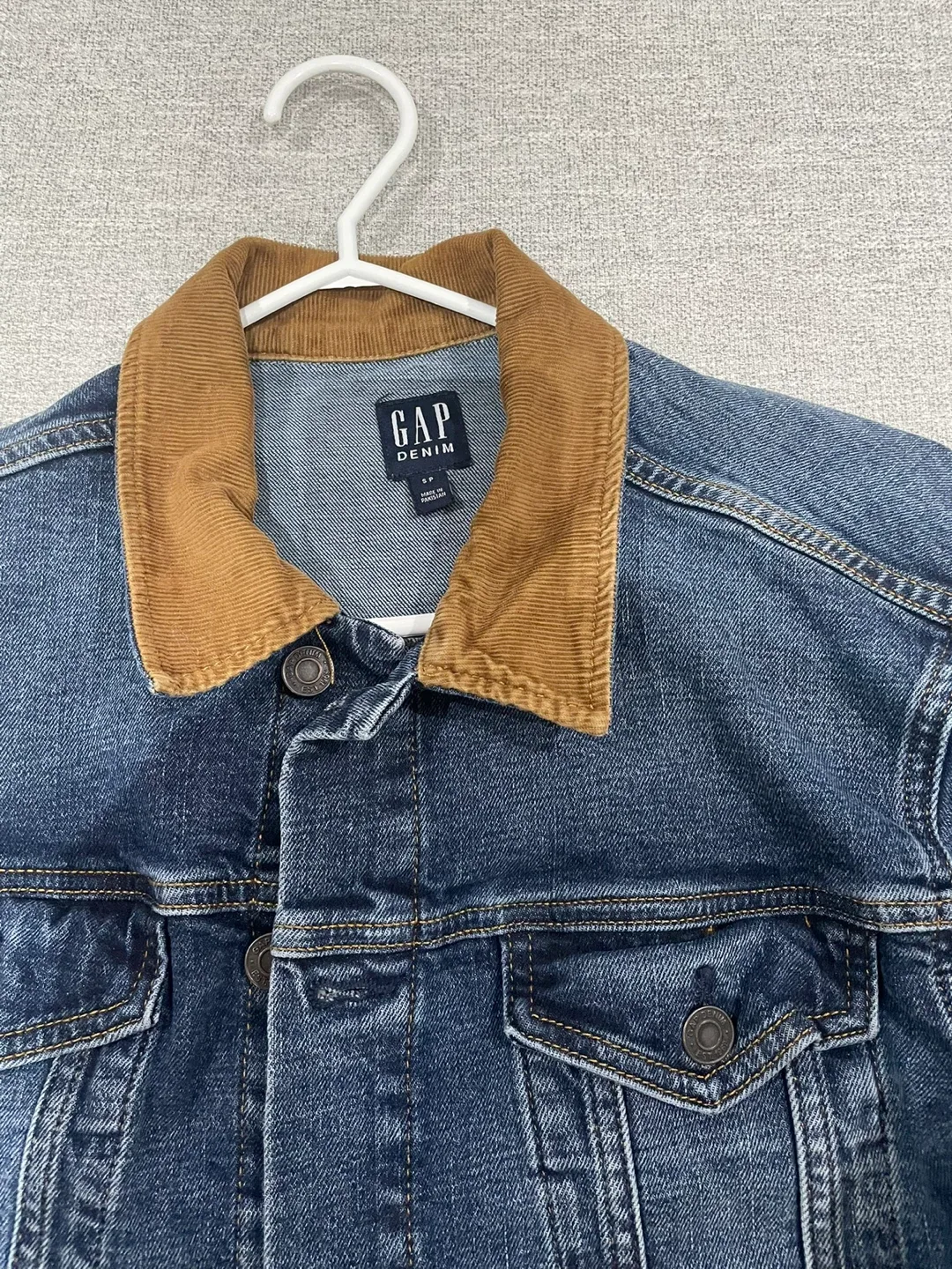 Gap Denim Jacket - Size S image indicator(2)