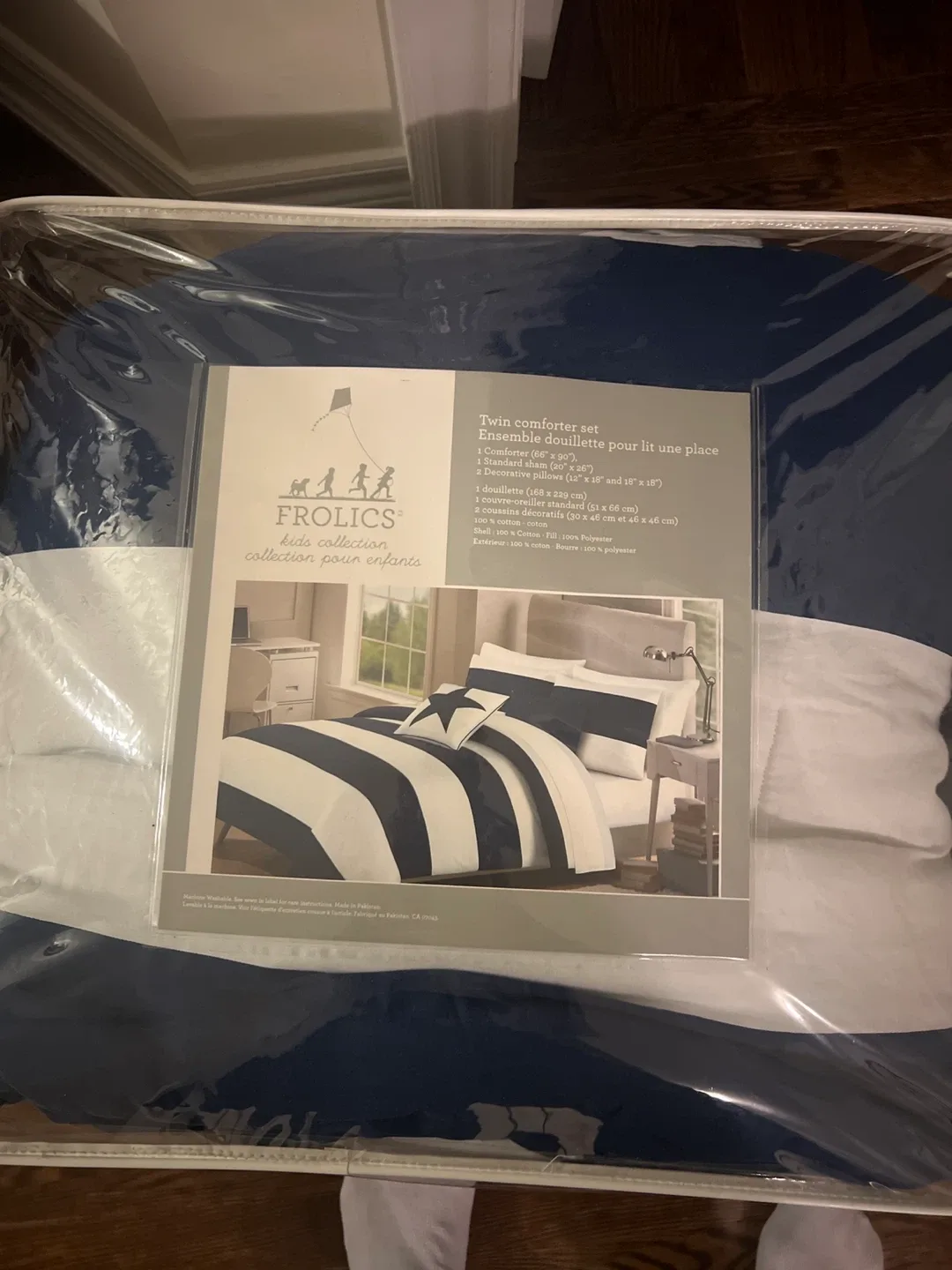 Frolics Kids Twin Comforter Set - Like New image indicator(2)