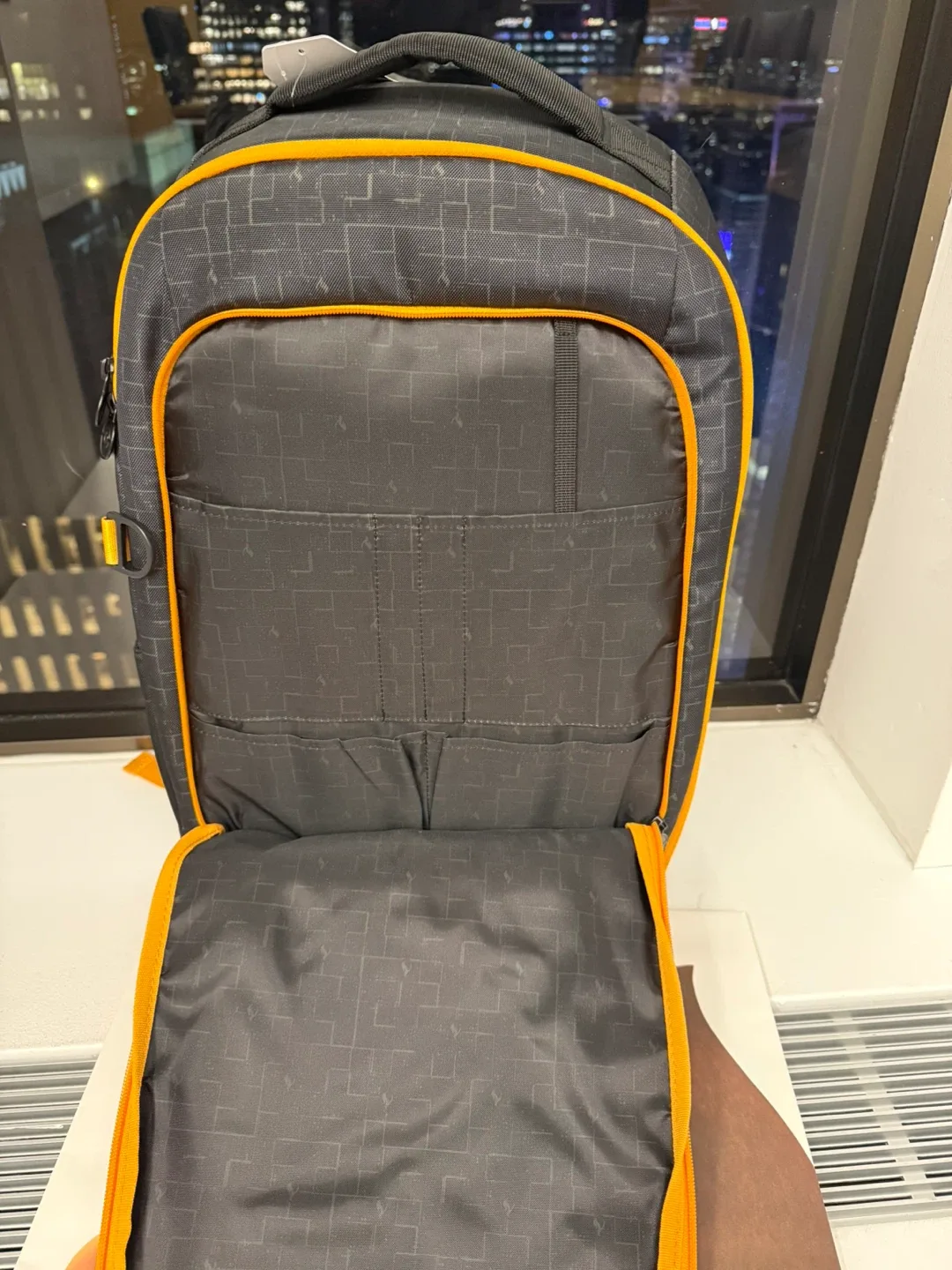 Pokémon Center Charizard Flame Thrower Backpack image indicator(4)