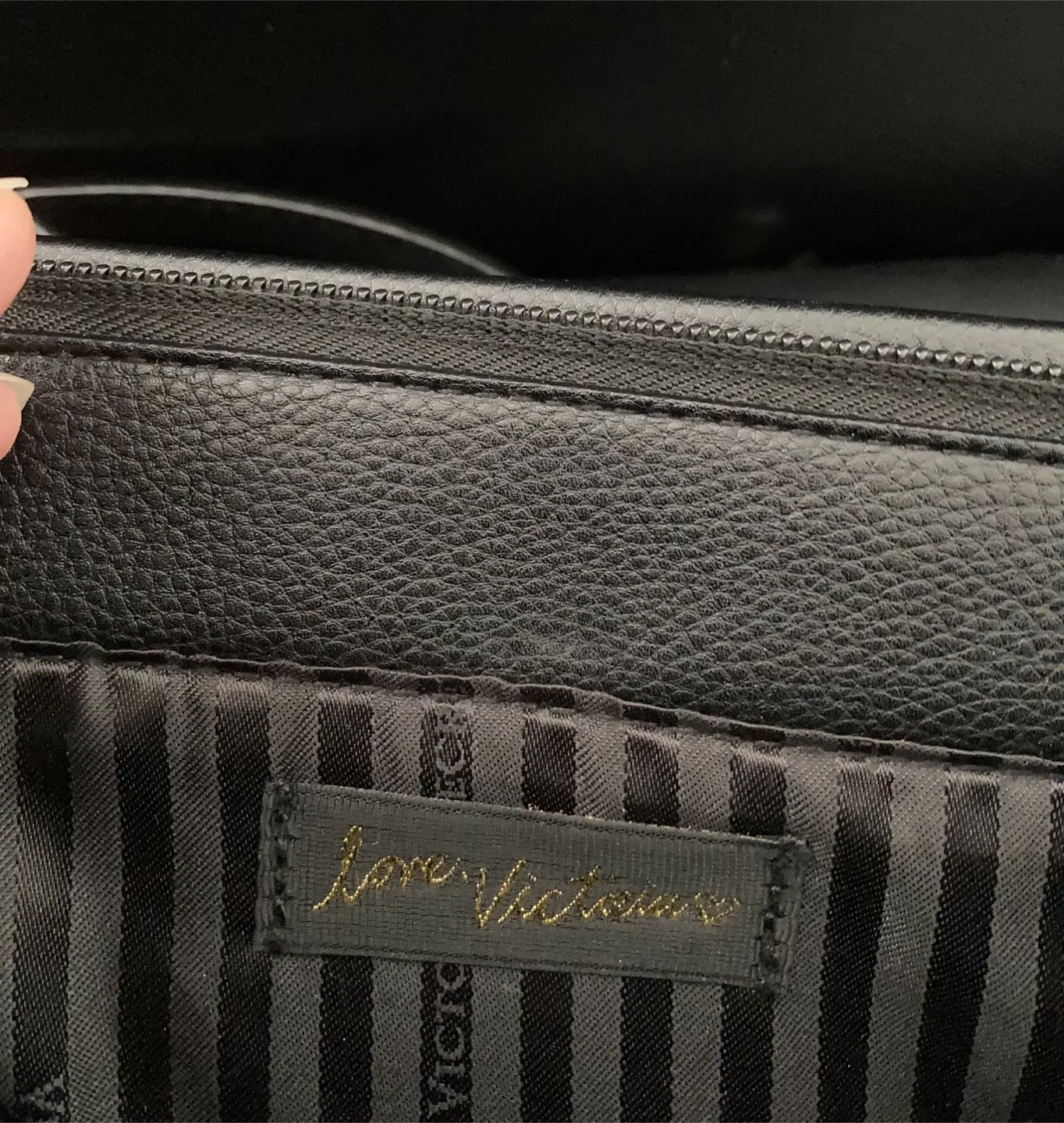 Victoria's Secret Black Crossbody Bag image indicator(3)