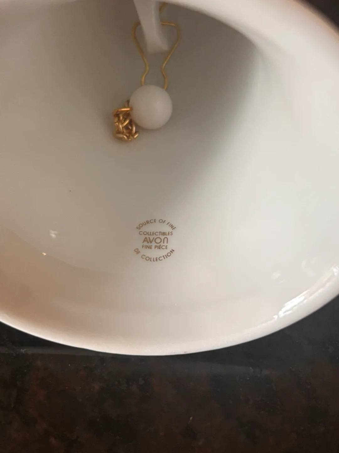 Vintage 1986 Avon Porcelain China Winter Scene Bell image indicator(3)