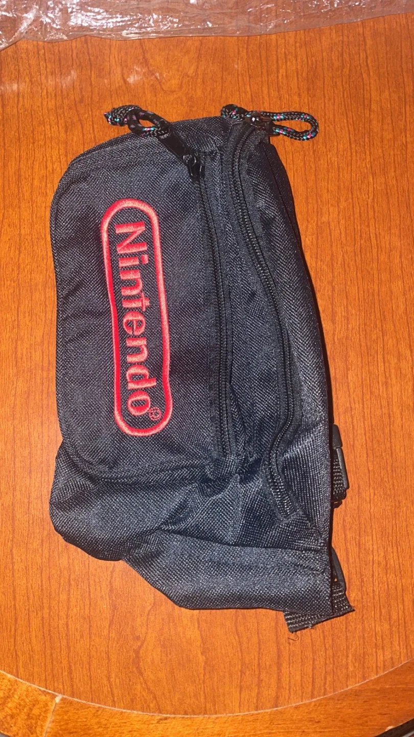 Nintendo Black Fanny Pack image indicator(2)