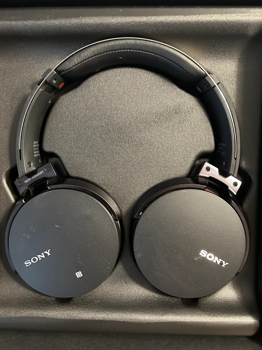 Sony MDR-XB950B1 Wireless Extra Bass Headphones