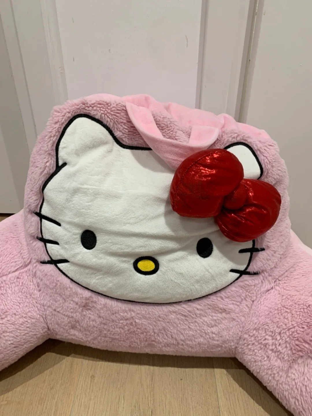🎀 Hello Kitty Bedrest  Backrest Pillow 🎀 image indicator(2)