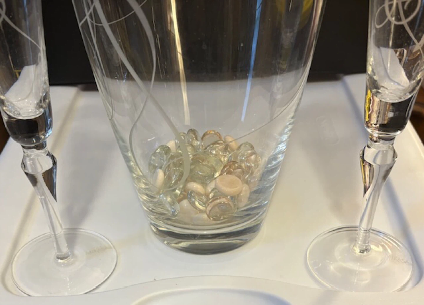 🤩 Lovely Glass Vase with Champagne Flutes - photo 3