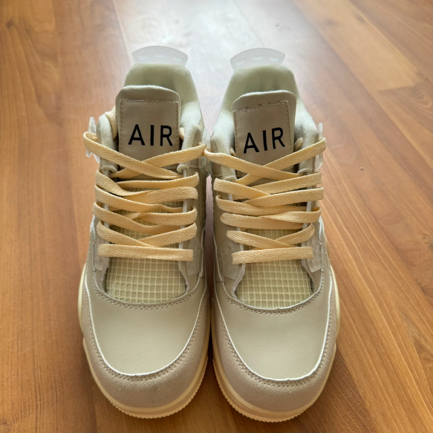 Air Jordan 4 Retro Off-White Sail Sneakers - photo 2