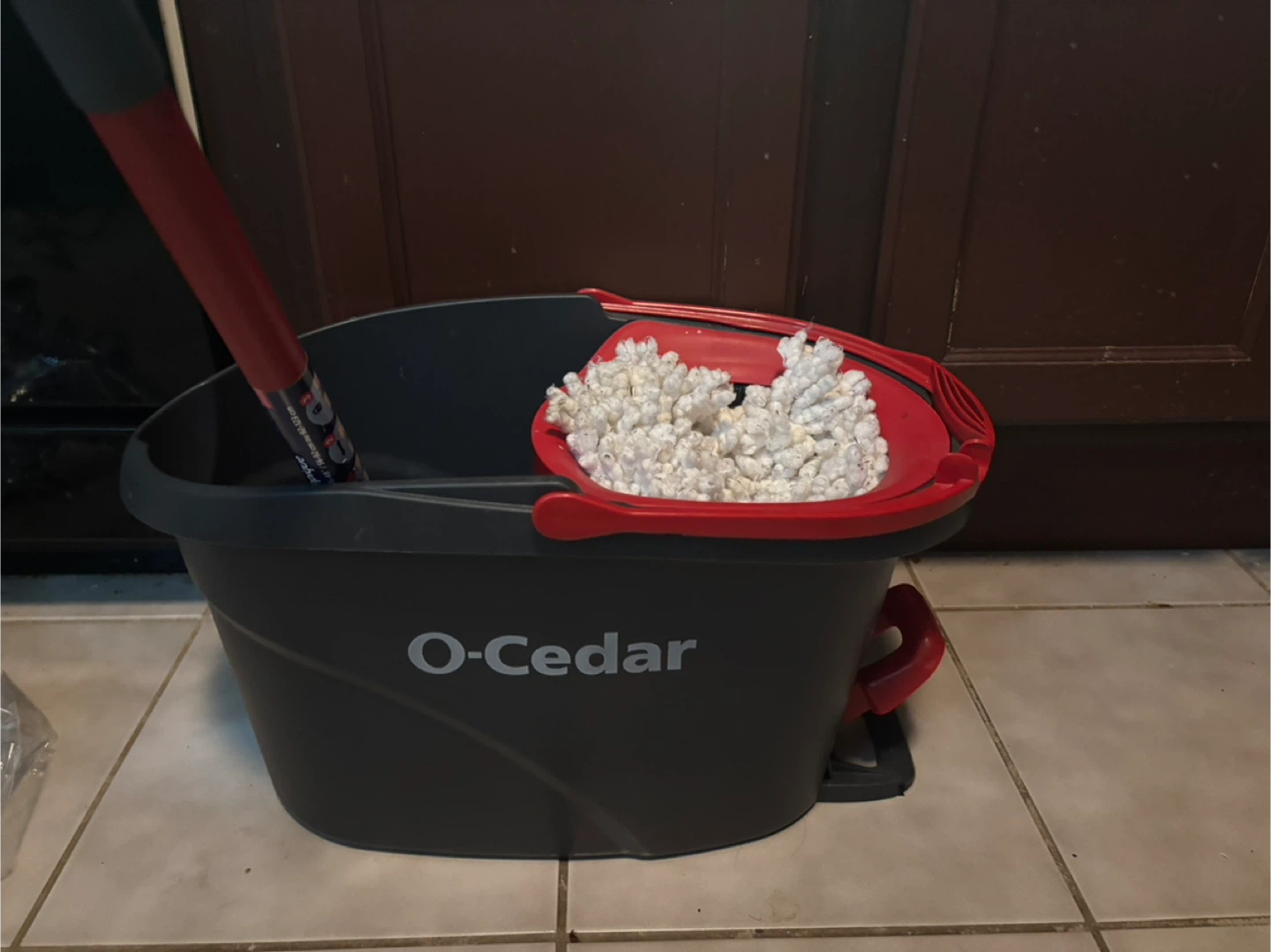 O-Cedar Easy Wring Microfiber Spin Mop & Bucket - photo 2