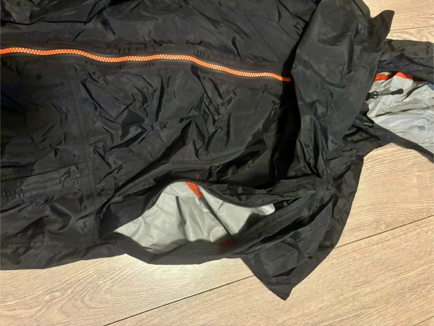 Basin + Range Black Rain Jacket (Size S) image indicator(3)