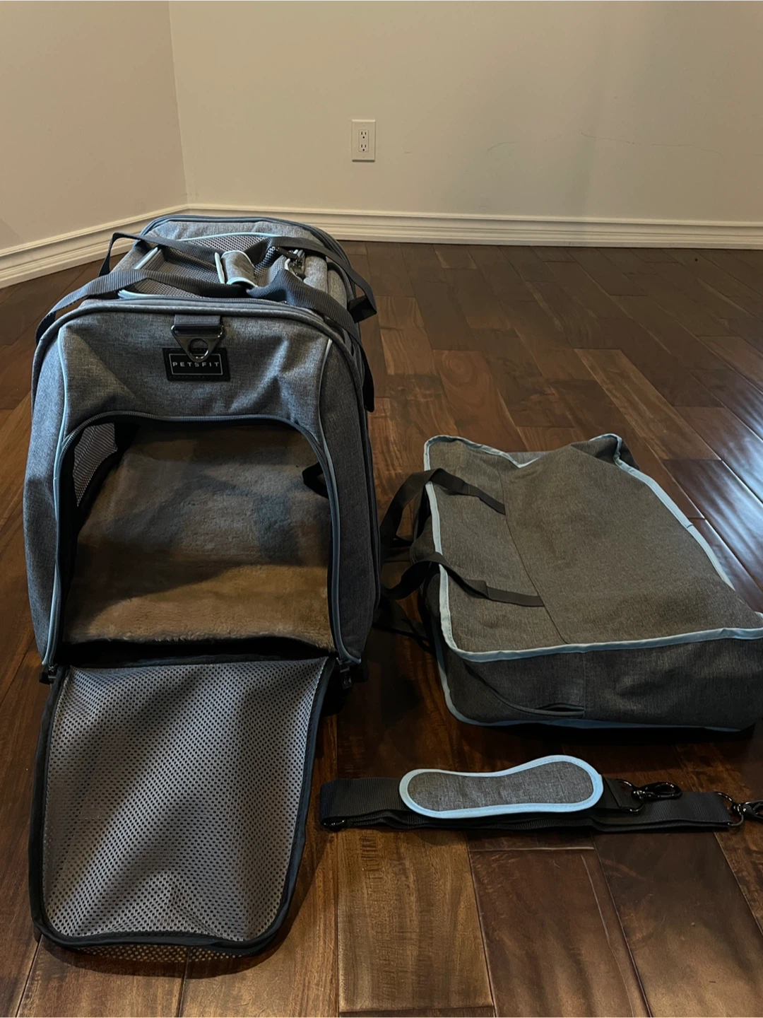 Petsfit Carrier with Removable Wheels - photo 2