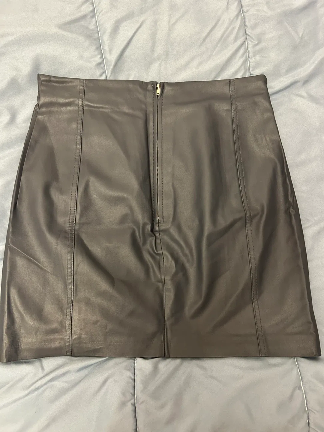 H&M Faux Leather Mini Skirt - Size 10 image indicator(2)